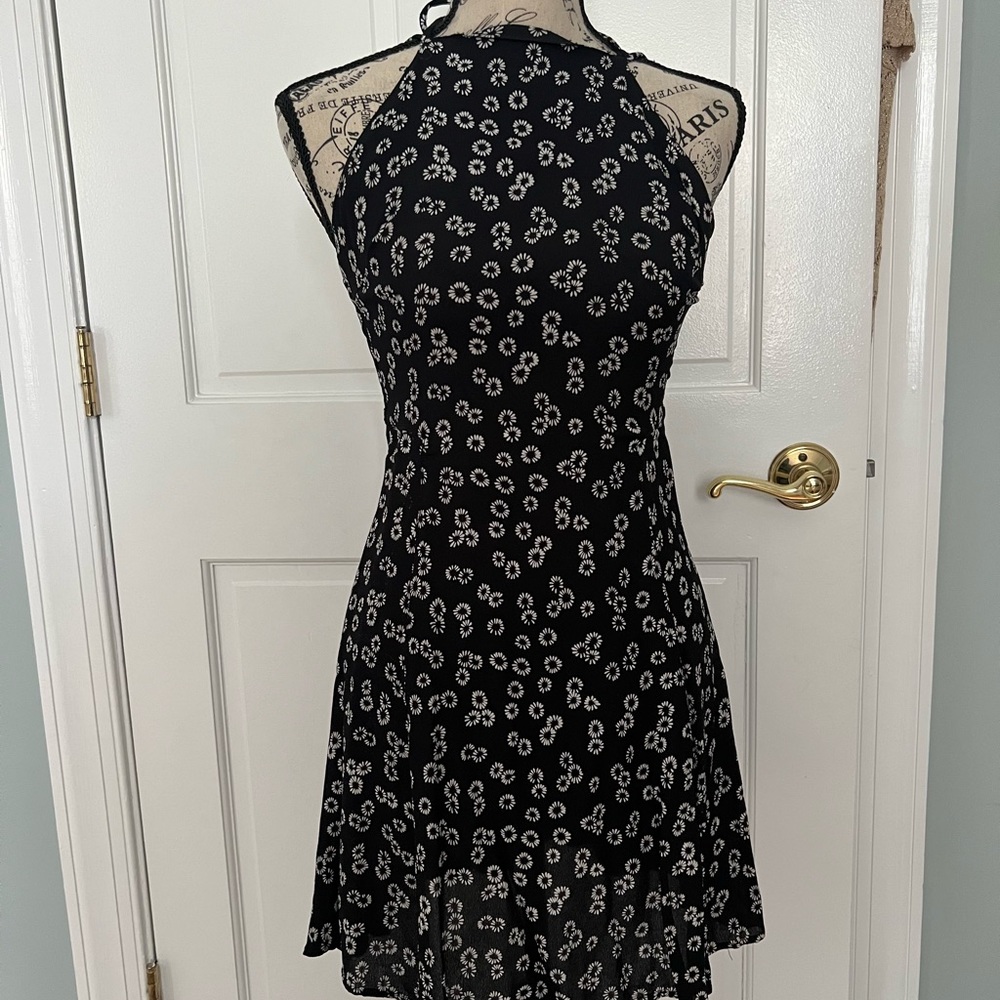 ASOS tall Daisy print dress RUNS SMALL